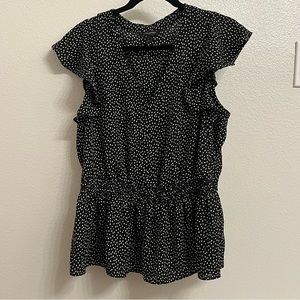 Banana Republic - V Neck Polka Dot Top - Short Sleeve - Ruffle details